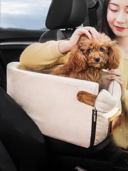 車の犬用ベッド 小型犬用バスケット ペット用温かいペット用品 猫用品 ケージ 猫用子犬ソファバスケット